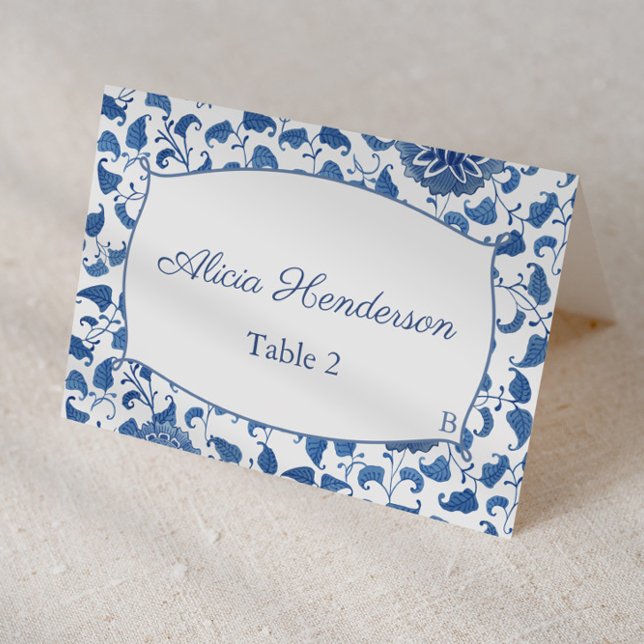 Cartão De Casamento Floral Branco E Azul Elegante (Individual place card design featuring hand-painted blue and white chinoiserie pattern)