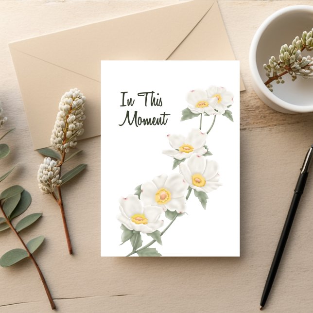 Cartão de Condolências Quiet Dogwood (Dogwood sympathy card with soft white flowers and “In This Moment” text on a clean background)