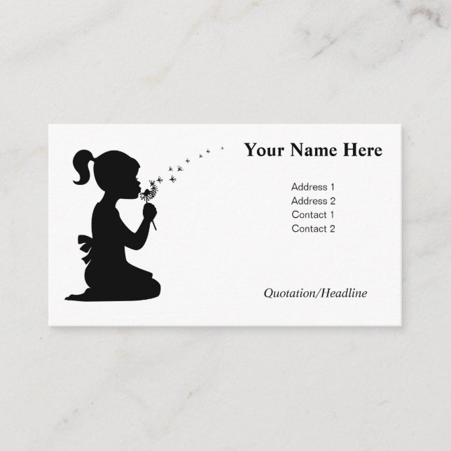 Cartão De Conselho Menina desejando e soprando uma flor de dandelion (Frente)