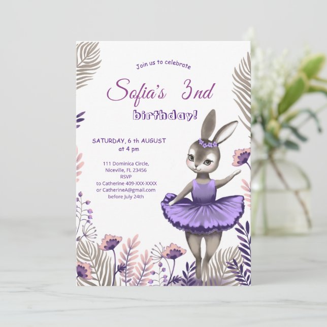 Cartão de convite de aniversário. (Em pé/Frente)