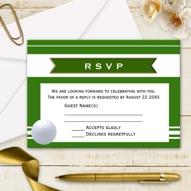 Cartão de Convite de Casamento com Tema de Golfe E (Wedding RSVP invitation with a golf theme in simple green and white with a golf ball)
