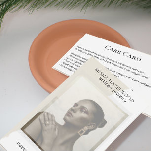 Cartão de cuidado com joias feitas à mão por fo