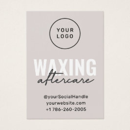 Cartão de cuidados de saúde moderno com o logotipo