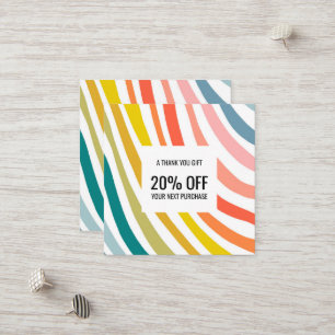 Cartão De Desconto Ondas Curvas Coloridas Do Arco-Íris Feitas À Mão