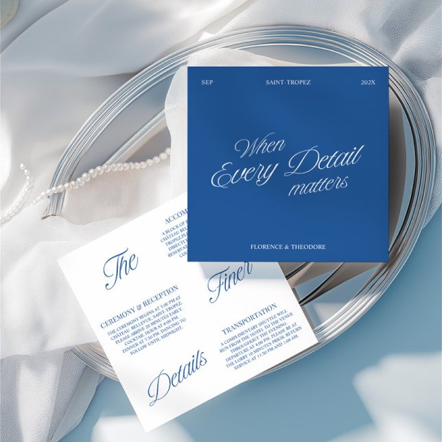 Cartão de Detalhes de Casamento Azul e Branco Mode (Modern Elegant Blue & White Wedding Details Card)