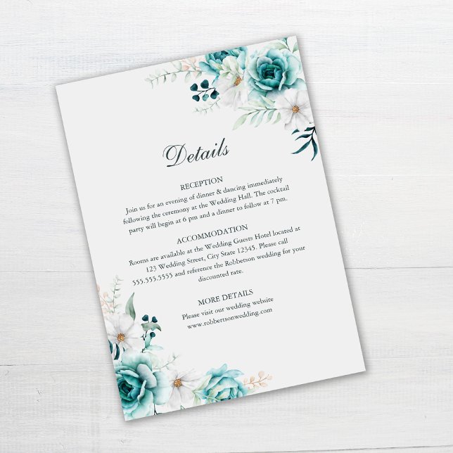 Cartão de Detalhes de Flores Selvagens Teais e Esb (Teal and Off-white wedding invitation details card on white table)