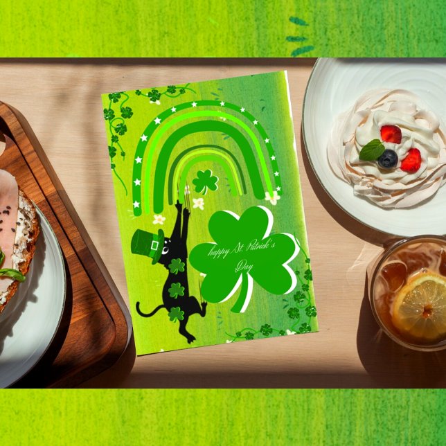 Cartão de Dia de Patrick com um gato preto giro (Criador carregado)