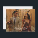 Cartão de Feliz e casado<br><div class="desc">Casado e Feliz: Uma carta que parece uma memória O riso era real. O momento não foi escrito. Este cartão não diz apenas "casámo-nos" — mostra como é a alegria quando é teu. Nosso cartão postal de foto casado e Feliz foi projetado para casais que querem compartilhar mais do que...</div>