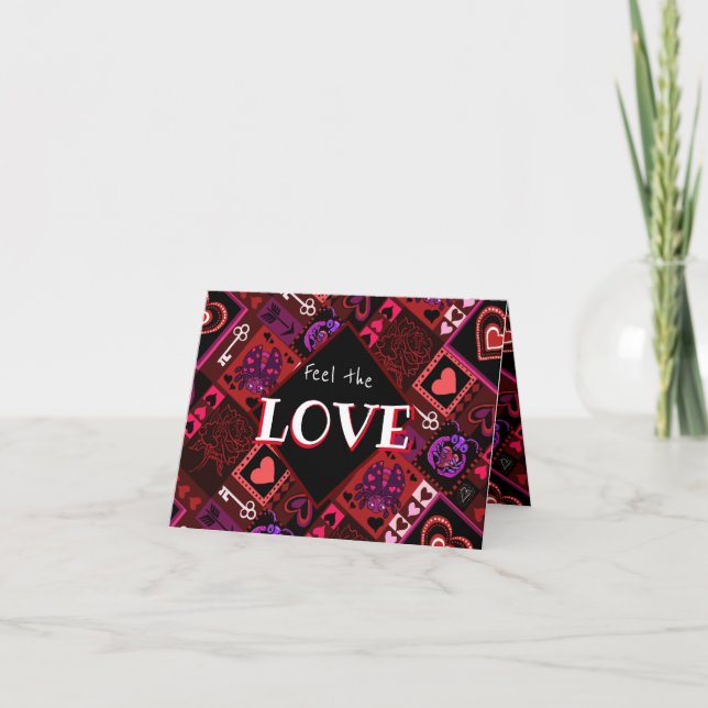 Cartão de Feriado Dobrado de Inseto de Amor e Cora (Frente)