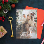 Cartão de férias com foto cheia de tipografia retr<br><div class="desc">Tipografia retrô moderna foto de natal. As cores do texto e do fundo podem ser personalizadas. Parte de uma coleção</div>