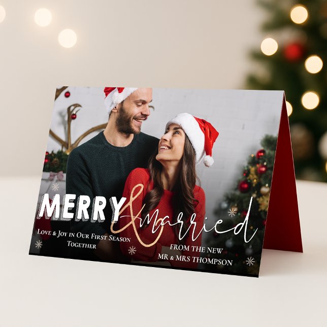Cartão de Férias de Natal Primeiro Casado e feliz (Merry & Married First Christmas Photo Holiday Card)