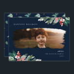 Cartão de Férias Rustic Winter Berry Greenery<br><div class="desc">Amoras de inverno,  verde,  cartão fotográfico. Recursos,  estrutura moderna de máscara de foto de traçado de pincel,  coordenando planos de fundo de cor azul do marinho e padrão correspondente.</div>