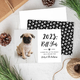 Cartão De Festividades 2024 Foto do Cachorro Negro e Branco Engraçado Ano