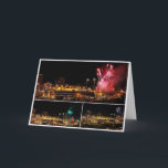 Cartão De Festividades A plaza de Kansas City ilumina a colagem,<br><div class="desc">Os fogos-de-artifício estouraram sobre o centro comercial da plaza do clube em Kansas City na cerimónia anual da iluminação na noite da acção de graças. As luzes do feriado são giradas sobre na acção de graças e incandescem até meados de janeiro. Na parte de trás do cartão é uma outra...</div>