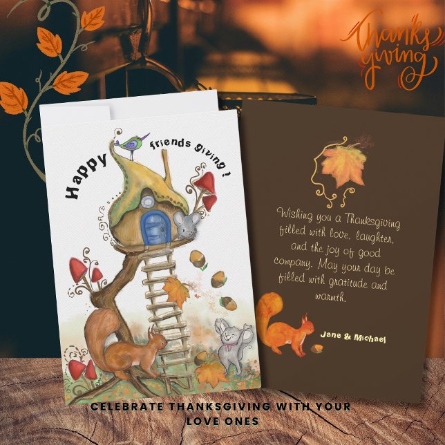 Cartão De Festividades Ação de Amizade em Madeira - Cena de outono de Coz (Woodland Friendsgiving - Cozy Autumn Scene Holiday Card)
