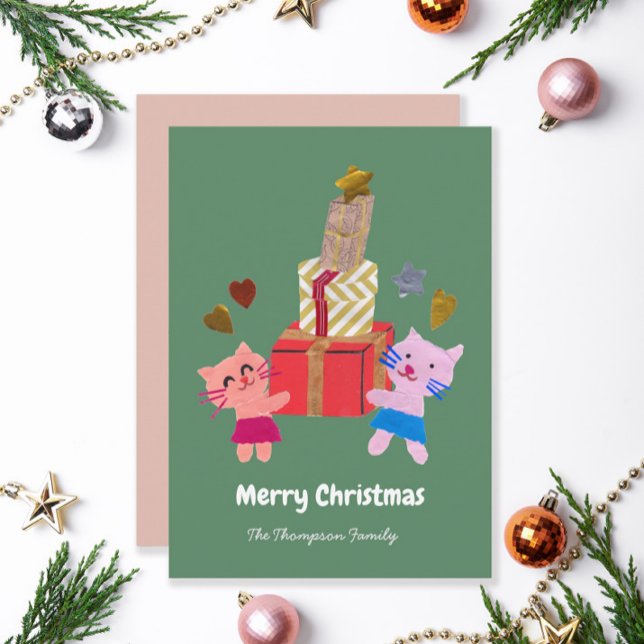 Cartão De Festividades Adoráveis felinos com o presente Natal verde (Criador carregado)