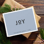 Cartão De Festividades Alegria Azul Fumada | Natal moderno minimalista<br><div class="desc">Cartão de férias dobrado, simples, na moda, de moda "alegria" com tipografia moderna minimalista a preto sobre um fundo azul de fumo pastel enquadrado por uma simples borda branca. O nome e o ano podem ser facilmente personalizados para um toque pessoal. Uma carta de natal peculiar e mínima para se...</div>