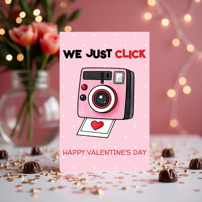 Cartão De Festividades Amor de Valentim Engraçado para Crianças e Casais (We Just Click Valentine’s Day Card – Cute Camera Love Card for Couples)