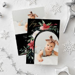 Cartão De Festividades Arca Floral Elegante e Foto<br><div class="desc">Estas belas cartões com fotos de Natal apresentam sua foto pessoal favorita na frente, cercada por um cheio moderno em forma de arco de cores clássicas poinsettias de Natal, flores e caligrafia verde e guião dourada que diz "alegria" num fundo preto escuro. As ilustrações florais tradicionais e elegantes, verdes e...</div>
