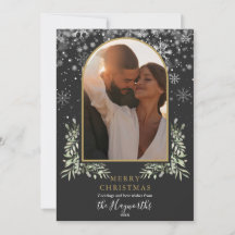 Arranjo de Natal de folhagens em arco dourado para