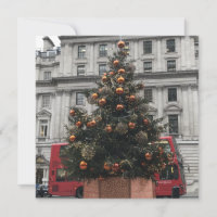 Árvore de Natal em Ruas. Praça de James, Londres,