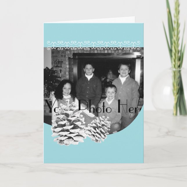 Cartão De Festividades Azul do inverno e cumprimento da foto de Pinecones (Frente)