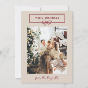 Cartão De Festividades Bege e Burgundy Natal Feliz com Arco Bonito