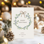 Cartão De Festividades Blue Berries Elegant Wreath Merry Christmas Card<br><div class="desc">Ferida de bagas azuis de cor aquática minimalista emparelhada com uma letra elegante e um padrão uniforme de verde no verso. Fácil de personalizar com suas próprias informações. Verifique em nossa loja se há mais itens correspondentes.</div>