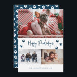 Cartão De Festividades Blue Paw Print 3 Photo Collage Happy Pawlidays Pet<br><div class="desc">Cartões de penhores felizes, com fotos azuis personalizadas, com três fotos com um título em destaque na frente e no fundo azul, com queda de neve e pegadas na parte de trás. Personalize facilmente estas Cartões de foto de Natal azuis com as suas imagens, um nome de família e o...</div>