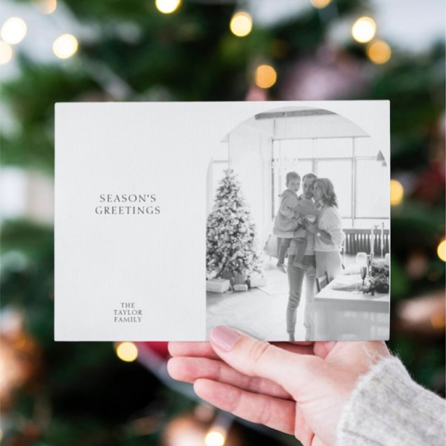 Cartão De Festividades Boas-vindas da temporada Natal preto e branco (Season's Greetings Black and White Photo Christmas Holiday Cards from Ricaso. Simple, elegant card)