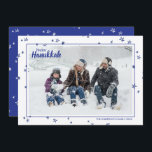 Cartão De Festividades Bonita Mão Desenhada Estrelas Feliz Família Hanukk<br><div class="desc">Na moda e cartões com fotos bonitos são perfeitos para todos os seus amigos e família neste feriado. Personalize o texto "feliz hanukkah" com sua saudação e mude o nome da família e o ano e troque a foto por uma foto de seus filhos, animais de estimação ou de toda...</div>