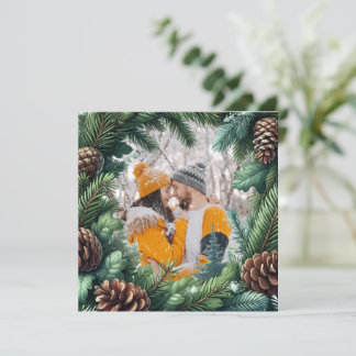 Cartão De Festividades Borda de Foto Evergreen com pinecone no Natal