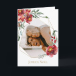 Cartão De Festividades Botânica Burgundy Winter<br><div class="desc">Flores botânicas e folhagem de inverno com cruz de inverno e cor d'água com quadro geométrico de ouro,  cartão de feriado "Joyeux Noel".</div>