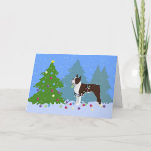 Cartão De Festividades Brown Boston Terrier na Floresta de Natal