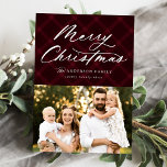 Cartão De Festividades Burgundy Xadrez escovada Feliz Natal 3 Foto<br><div class="desc">Elegante cartão com fotos de férias com "Feliz Natal" exibido em um roteiro de caligrafia branco no topo do design em um fundo de xadrez pintado de burlu. Personalize a frente da placa adicionando seu nome, ano e uma foto. A placa reverte para exibir 2 fotos adicionais em um fundo...</div>