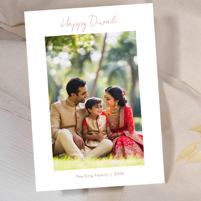 Cartão De Festividades Calligrafia Happy Diwali Family Foto de Rosa de co (Criador carregado)