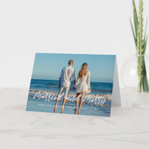 Cartão De Festividades Casados e alegres fonte moderna branca recém-casad