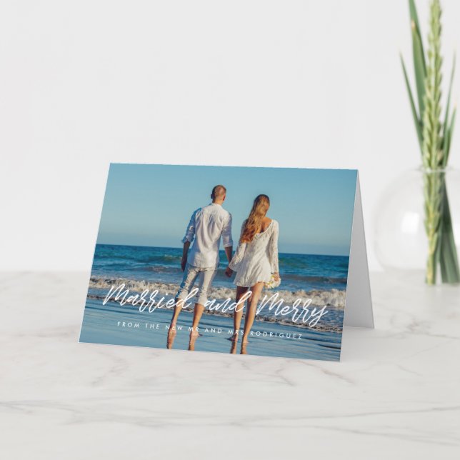 Cartão De Festividades Casados e alegres fonte moderna branca recém-casad (Frente)