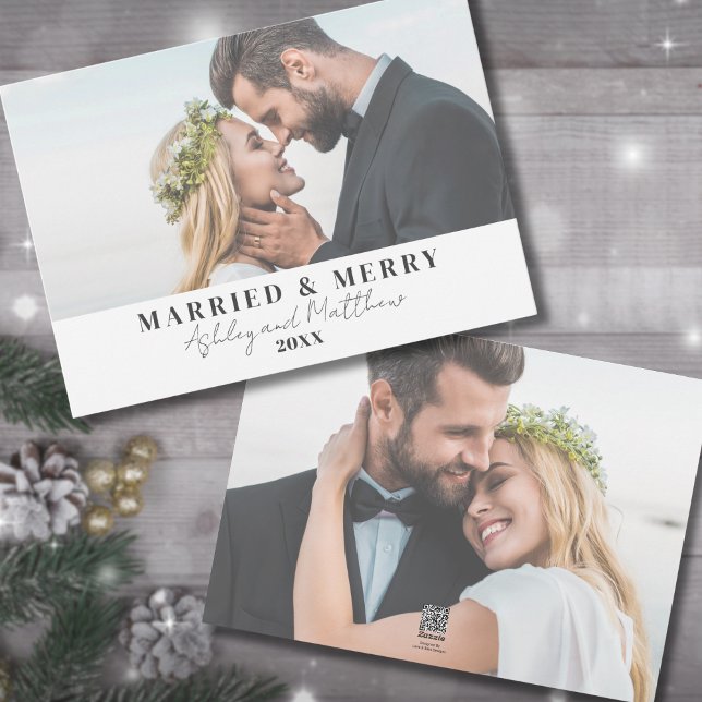Cartão De Festividades Casados e Felizes Foto de Natal de Recém-Casados (Married And Merry Newlywed Just Married Holiday Card)