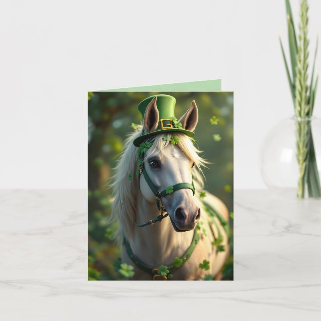Cartão De Festividades Cavalo bonito com chapéu verde, ponte e camarões (Frente)