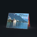 Cartão De Festividades Chinon do castelo, lago Genebra 4<br><div class="desc">Que conjurs levantam pensamentos do divertimento do Natal e do inverno melhor do que imagens da suiça. Este cartão tomá-lo-á, em sua imaginação à grandiosidade das montanhas suíças. Evocará para você os tempos que você passou nas montanhas, tendo o divertimento e apreciando a boa empresa. Este é um cartão delicioso...</div>