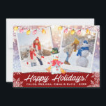 Cartão De Festividades Colagem de 2 Fotos Feliz Holidays Snowman | Vermel<br><div class="desc">Faça seus cartões de natal se destacarem com suas próprias fotos memoráveis neste cartão de colagem clássico e elegante vermelho e branco com quadro duplo fotográfico. Um guião branco de Snazzy cumprimentando Feliz Feriados com vários flocos de neve de inverno de tamanho variado, e um bonitinho bonitinho parado na frente...</div>