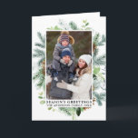 Cartão De Festividades Coloração d'água das saudações da estação de pinhe<br><div class="desc">Quadro de Pine Verde Elegante Moderno e Moleque de Pine Cones Cartão de Feriado de Saudações de Pine Cones</div>