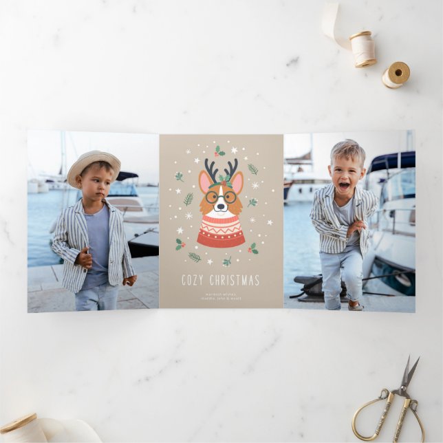 Cartão De Festividades Com Dobra Tripla Corgi de Natal Aconchegante (Dentro)