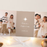 Cartão De Festividades Com Dobra Tripla Para nós, uma criança é o Natal da Colagem de Foto<br><div class="desc">Um cartão de saudação de três fotos de Natal,  religioso cristão inspirador,  com múltiplas fotos,  para nós,  uma Criança é uma tipografia branca nascer,  com uma estrela de Natal ilustrada e um fundo esticado neutro,  com cinco fotos.</div>
