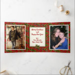Cartão De Festividades Com Dobra Tripla Starfish em Holly Duas Fotos Grandes Dobraram o Na<br><div class="desc">Três vezes, cartão de Natal fotográfico com dois grandes modelos de fotografia dentro. O peixe-estrela e o design-preto fazem um dentro de padrão e fora dessas placas de cartões de natal únicas. As laterais da placa dobram-se para fora para revelar grandes modelos de fotos e sua escolha de saudar, com...</div>