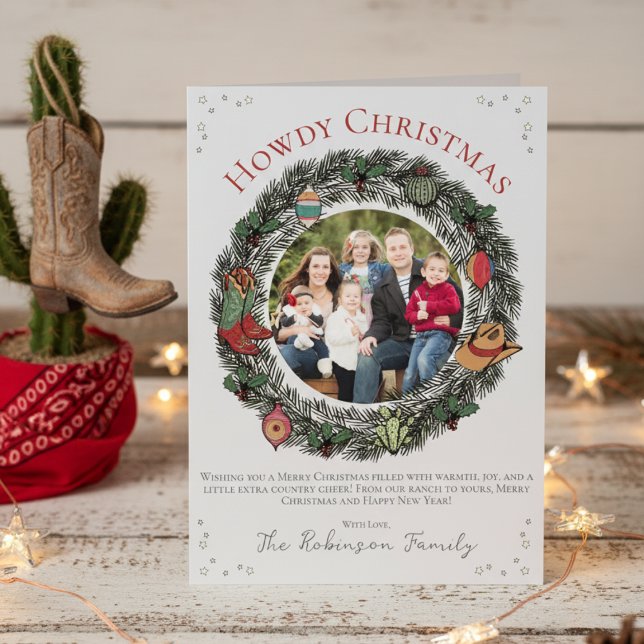 Cartão De Festividades Country Felry Christmas Family Xmas (Western Christmas Card. Pine Wreath, Vintage Ornaments, Family Photo, Stars. Hand Drawn Illustration)