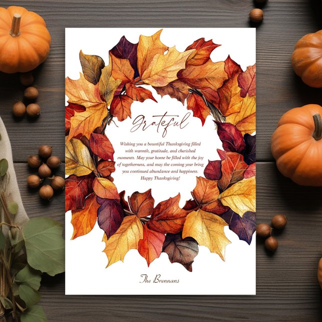 Cartão De Festividades Dia de Ação de Graças Russo de Fora Elegante (Elegant Fall Wreath Rustic Thanksgiving Holiday Card)