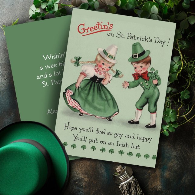 Cartão De Festividades Dia de São Patrício De Retrô Personalizado Do Vint (Vintage Lad & Lass Custom Retro St Patrick's Day Holiday Card. Add your name & a special message)