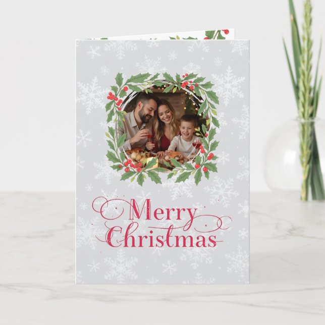 Cartão De Festividades Elegant Holly Wreath Merry Christmas Photo (Frente)